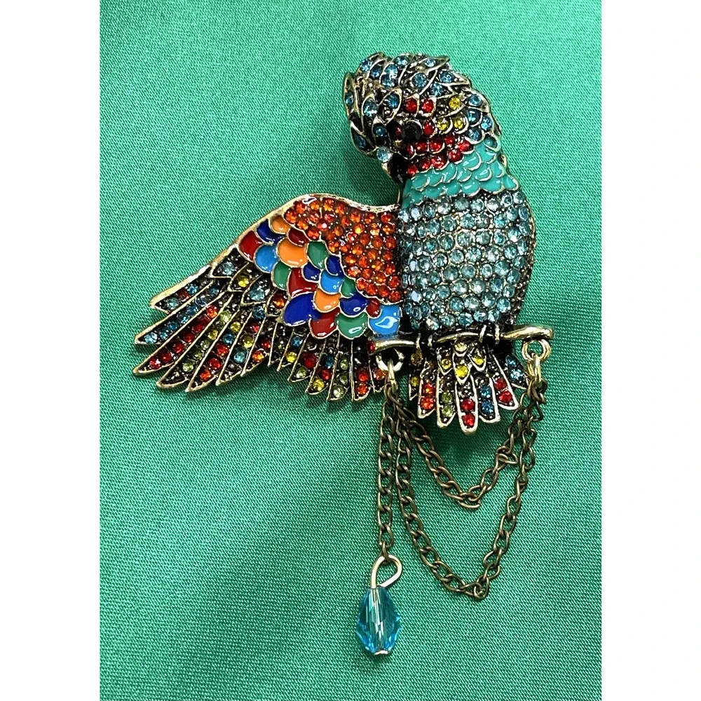 NWOT Parrot Bird Brooch Pin Multicolor Enamel Rhinestone Crystal Brass Plated